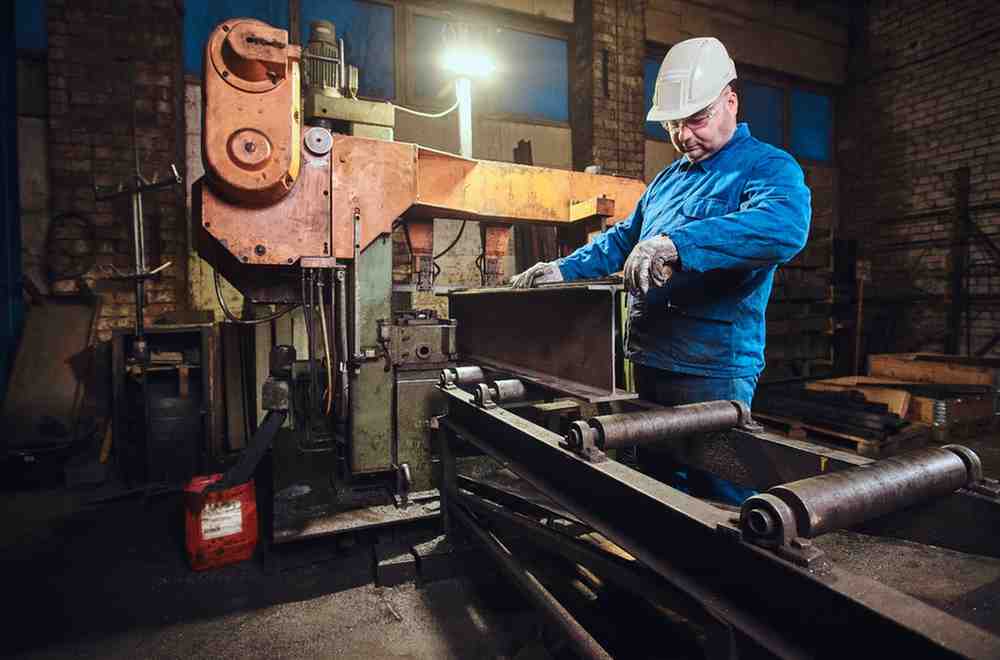 Carbon Steel Flanges Pipes Tubes Manufacturer India